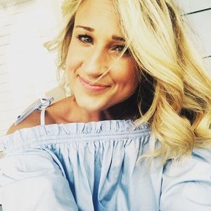 Meet your Posher, Evie